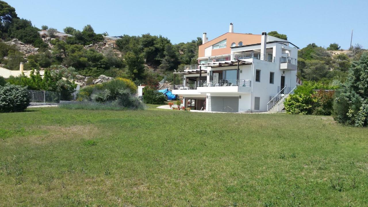 הוילה Beautiful House By The Sea,Loutraki Skaloma. מראה חיצוני תמונה