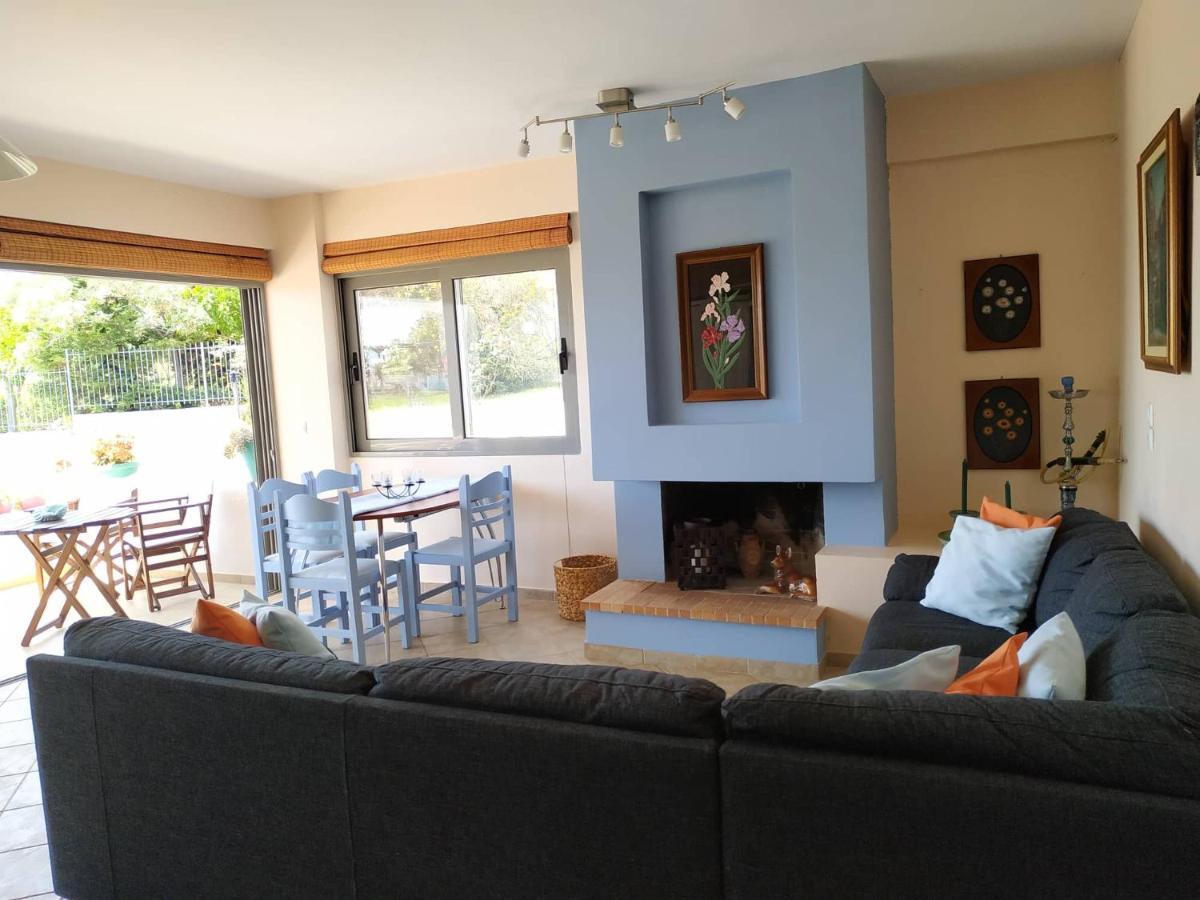 הוילה Beautiful House By The Sea,Loutraki Skaloma. מראה חיצוני תמונה